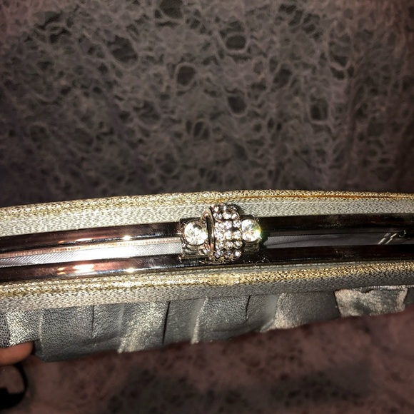 Vintage Fiorelli Silver Metallic Clutch with Chain. Satin like lining. Used - Picture 7 of 9